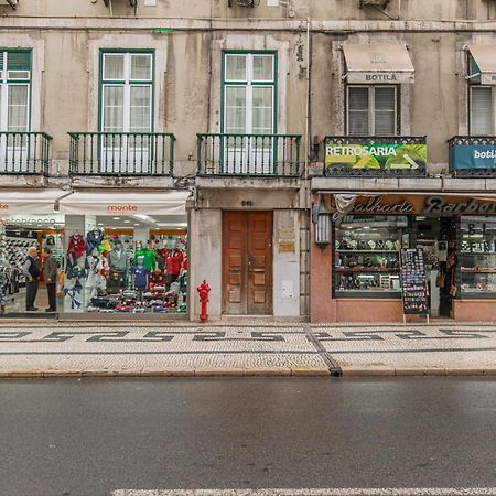 Appartamento Upscale & Trendy Flat In The Center Lisbona Esterno foto