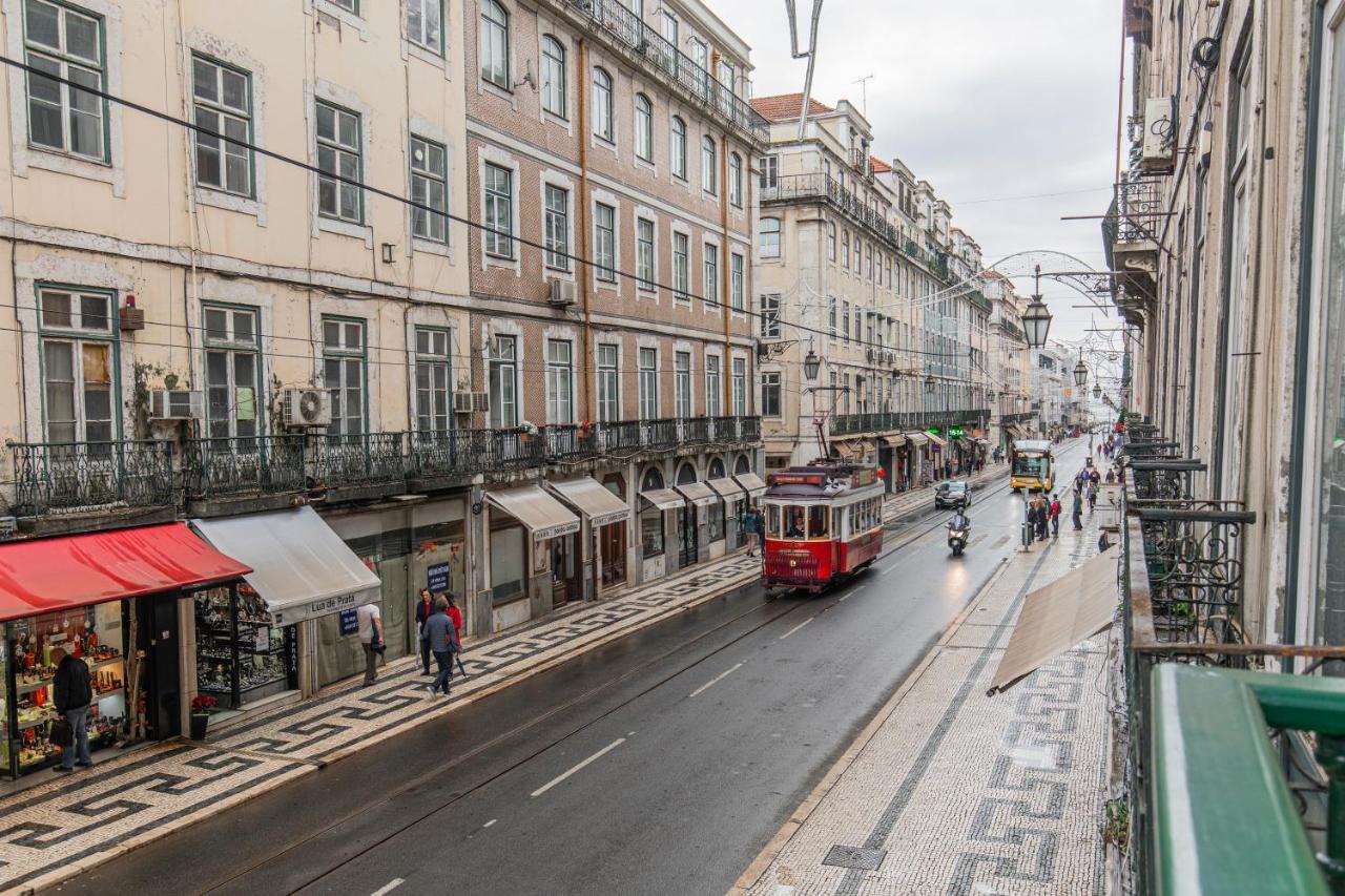 Appartamento Upscale & Trendy Flat In The Center Lisbona Esterno foto