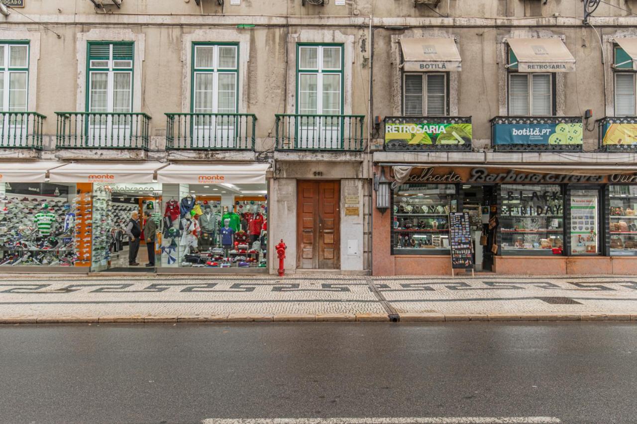 Appartamento Upscale & Trendy Flat In The Center Lisbona Esterno foto