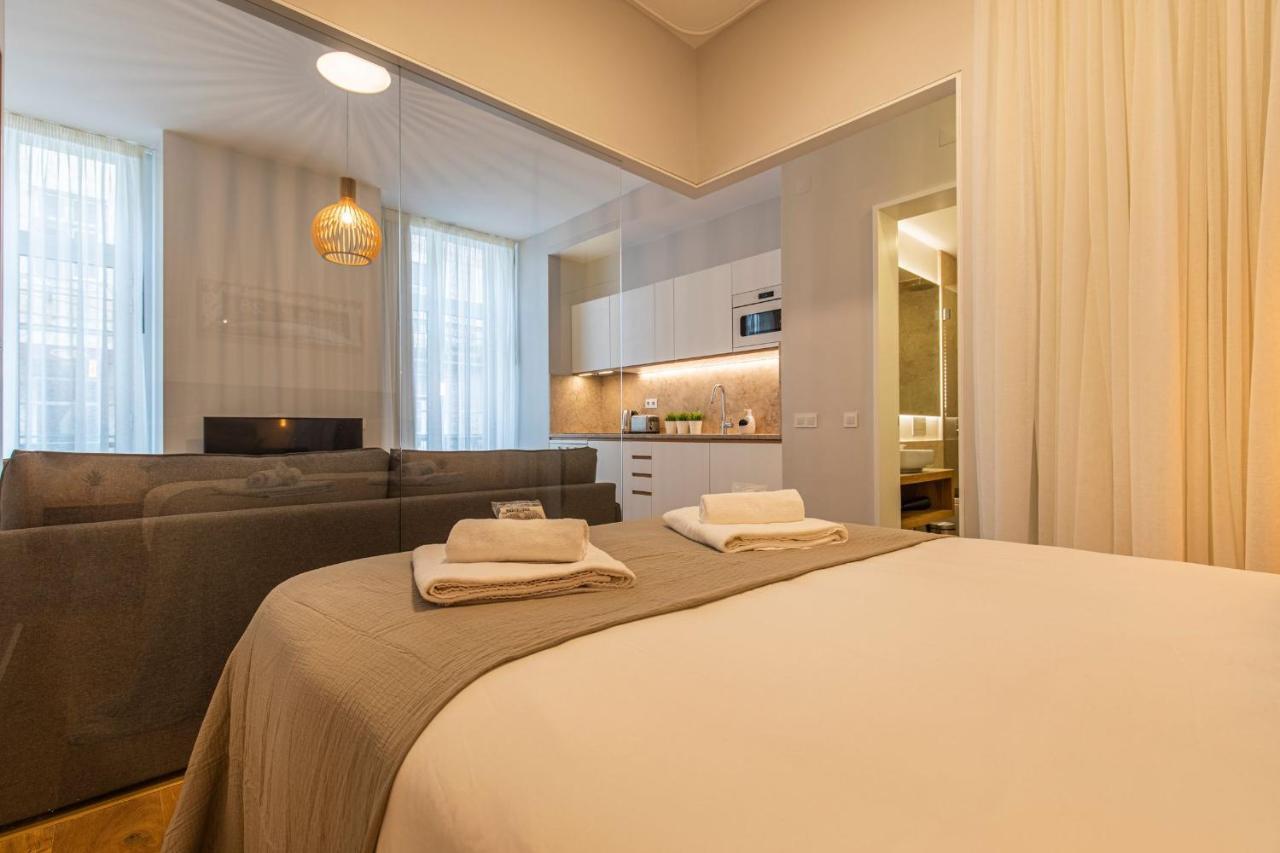 Appartamento Upscale & Trendy Flat In The Center Lisbona Esterno foto