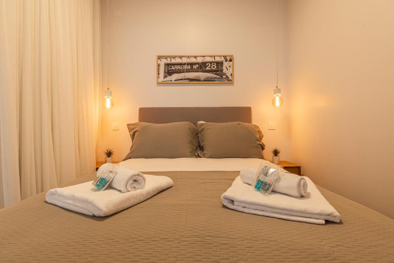 Appartamento Upscale & Trendy Flat In The Center Lisbona Esterno foto