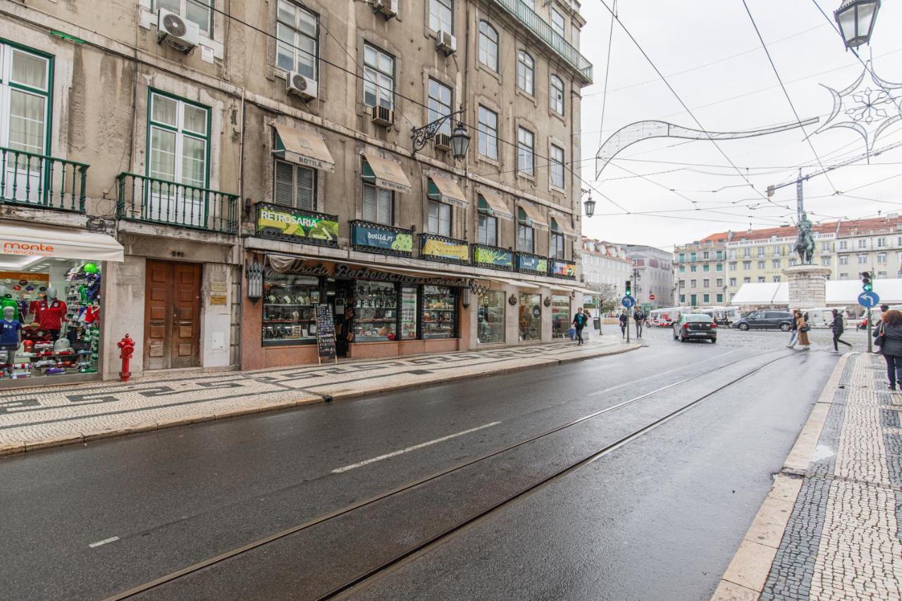 Appartamento Upscale & Trendy Flat In The Center Lisbona Esterno foto