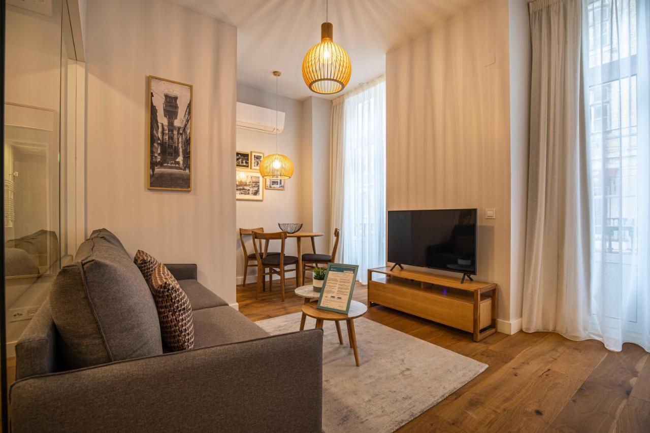 Appartamento Upscale & Trendy Flat In The Center Lisbona Esterno foto